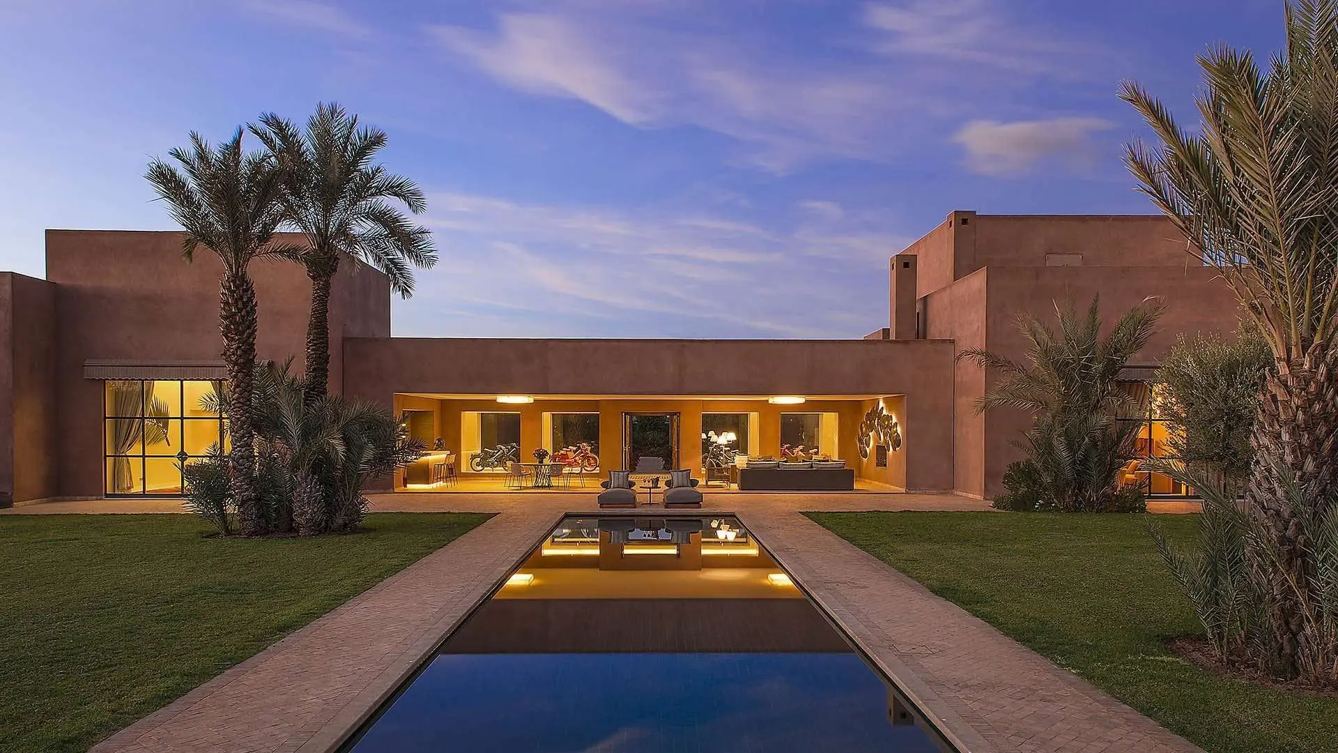 Property in Marrakech: modern villa in prestigia